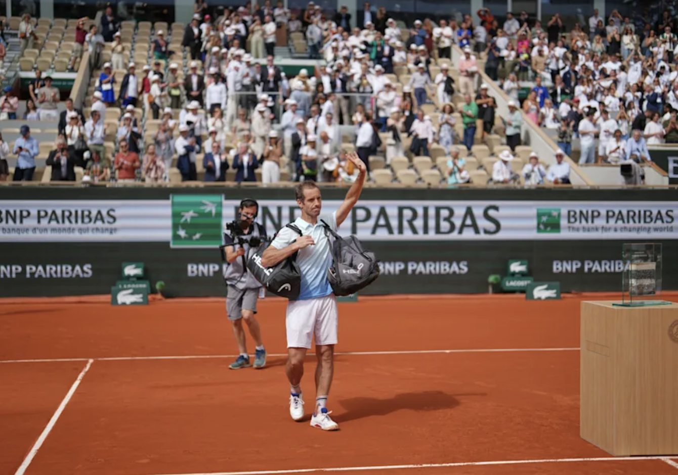 🎾法网男单第二轮：加斯奎特0-3不敌辛纳，结束23年职业生涯