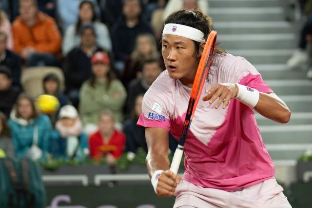 法网连续两年输给前亚军 张之臻今年红土依然“红”